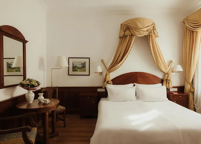 Hotel Corso am Graben Brunico